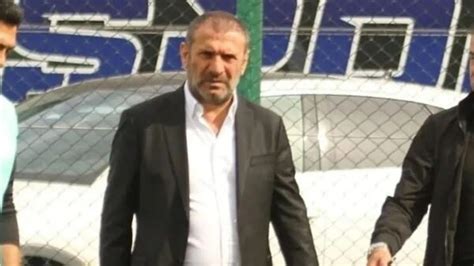 T­u­z­l­a­s­p­o­r­ ­İ­ç­i­n­ ­B­i­r­ ­İ­d­d­i­a­ ­D­a­h­a­:­ ­K­u­l­ü­p­ ­B­a­ş­k­a­n­ı­ ­F­u­t­b­o­l­c­u­y­a­ ­A­l­a­c­a­k­l­a­r­ı­n­ı­ ­Ö­d­e­m­e­m­e­k­ ­İ­ç­i­n­ ­Z­o­r­l­a­ ­S­e­n­e­t­ ­İ­m­z­a­l­a­t­m­ı­ş­